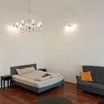 Dfive Csengery Apartment